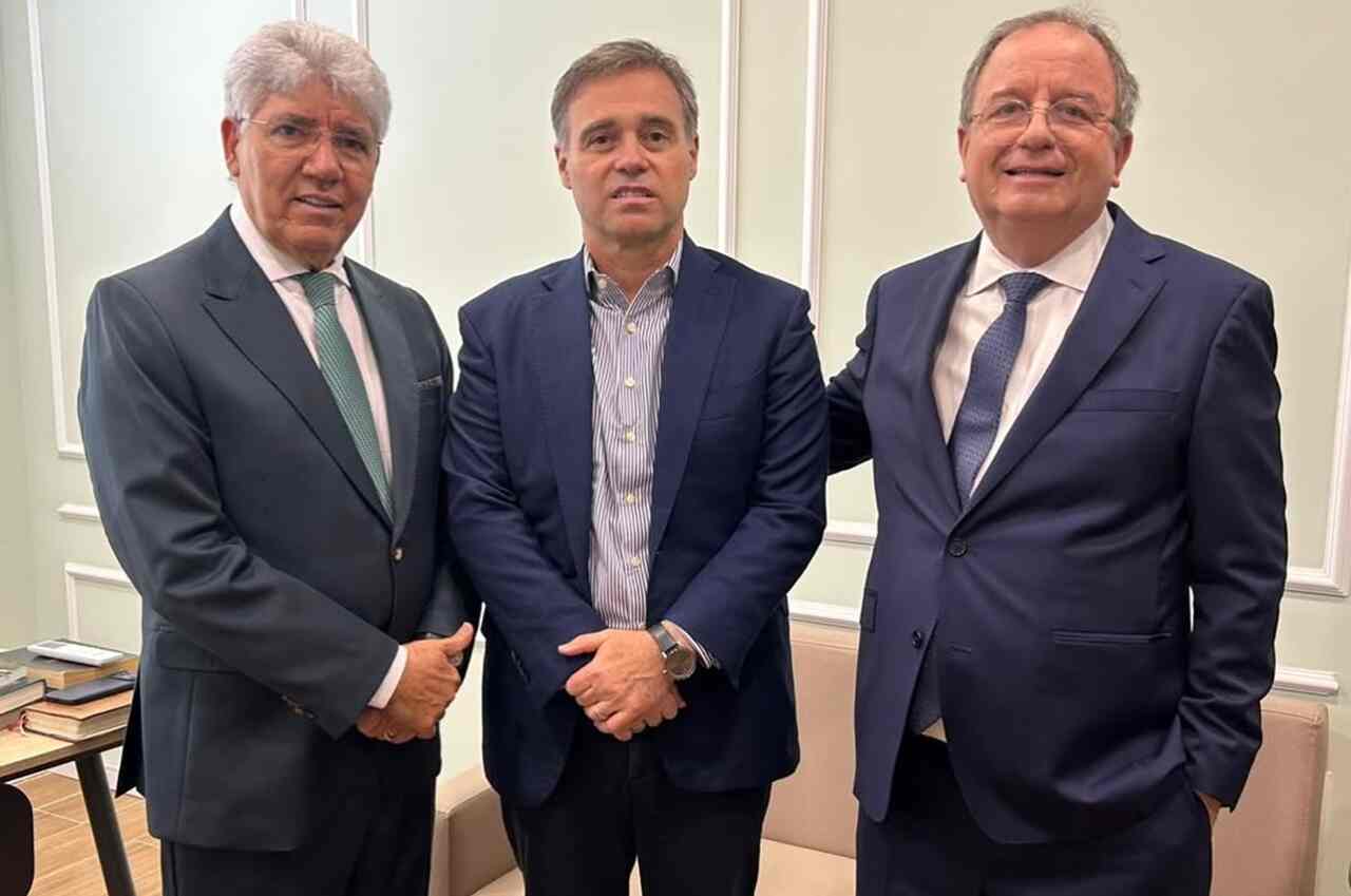 Após inquéritos contra “A Turma”, André Mendonça recebe apoio pastoral