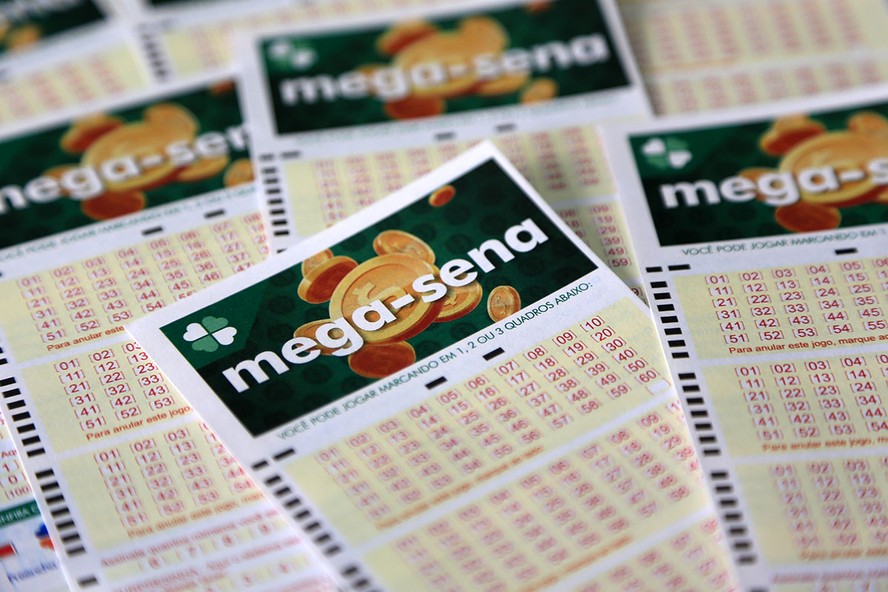 Mega-Sena 2982 acumula e prêmio salta para R$ 65 milhões; confira as dezenas e quanto pagou a quina e a quadra