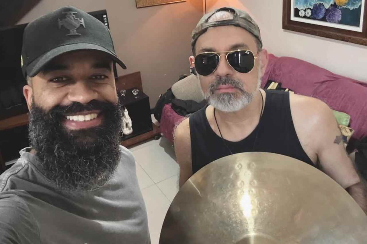 Após 37 anos com GG, Novo Som oficializa Bruno Martins na bateria: o que muda