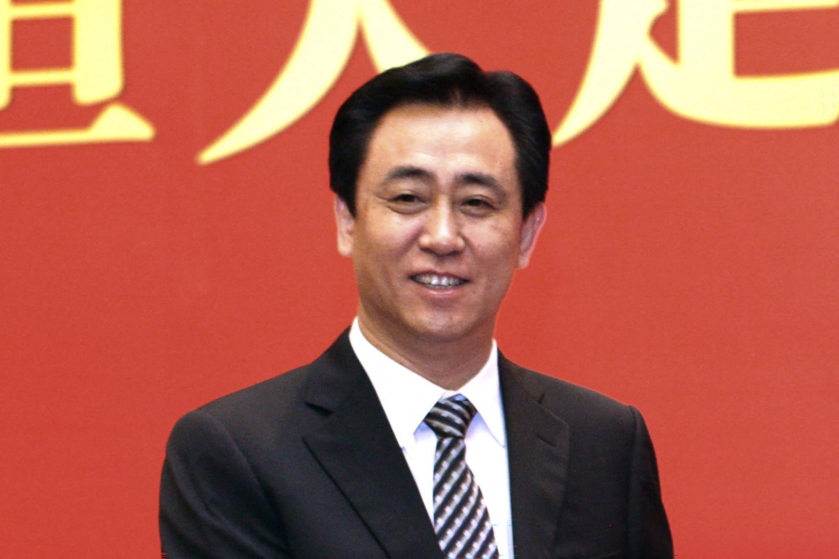 Após colapso de US$ 300 bi, fundador da Evergrande admite fraude e suborno; veredito a caminho