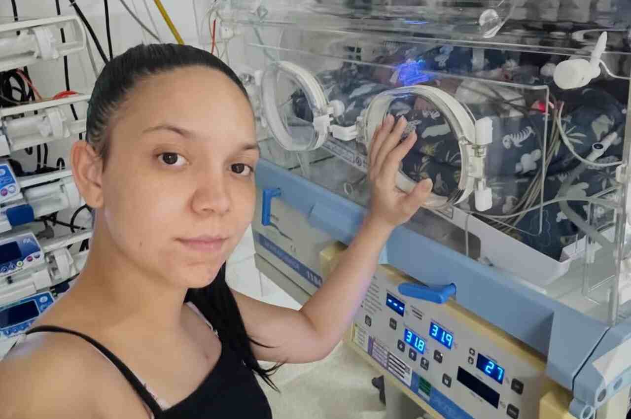 Vigília diária às 23h: Vitória Souza mobiliza rede de oração por filho na UTI neonatal