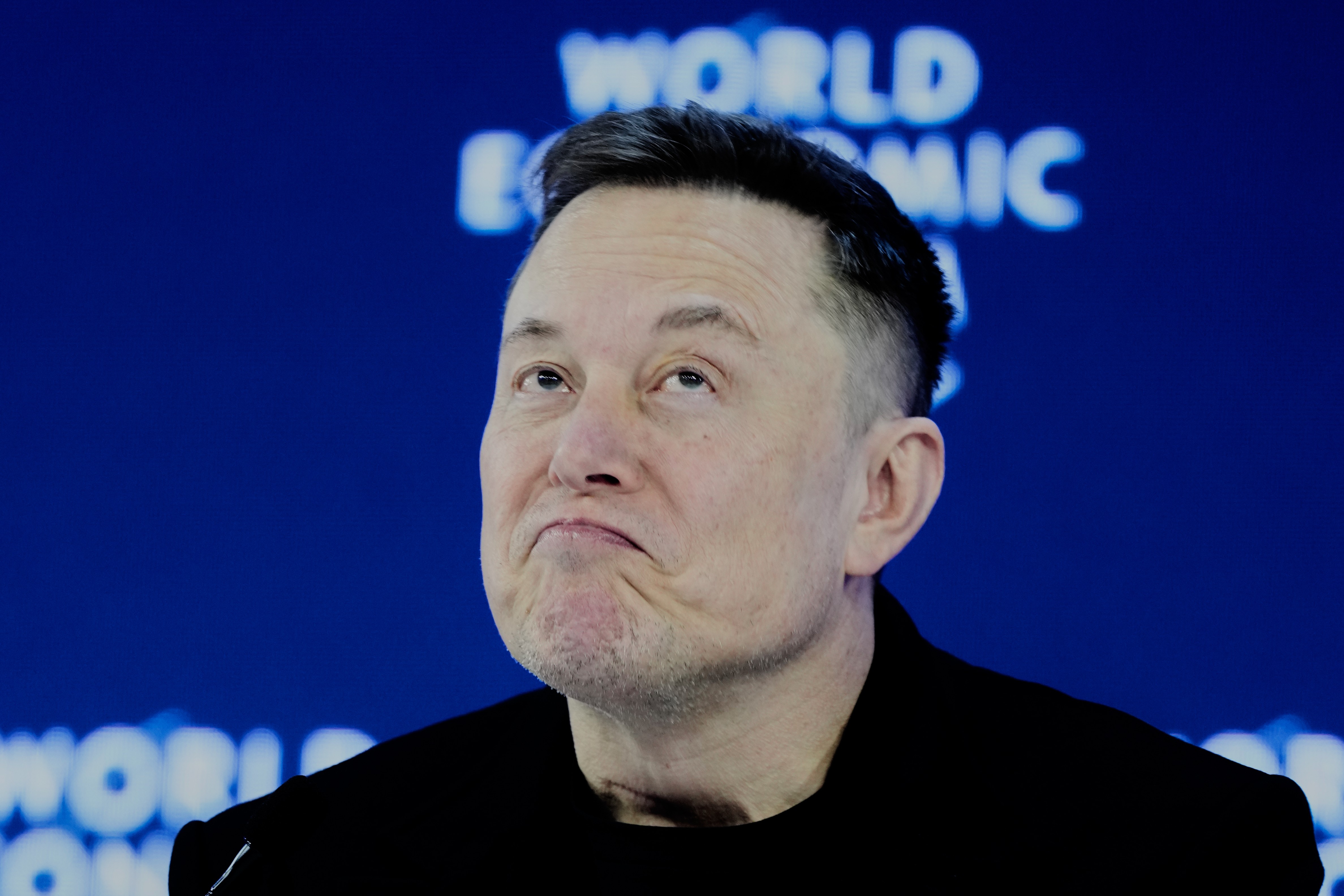 Apenas Elon Musk pode demitir Elon Musk da SpaceX, diz agência