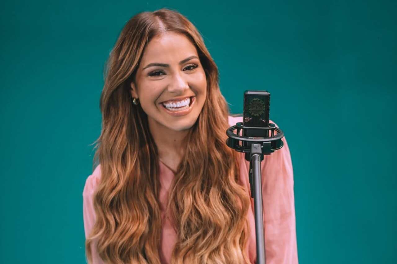 Gabriela Rocha supera Anitta e Luísa Sonza e se torna a cantora mais ouvida do Brasil