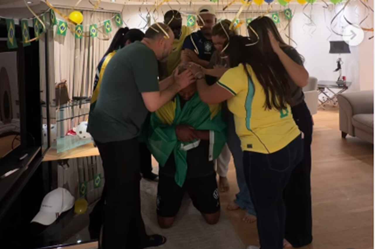 De ex-feirante à Copa: Igor Thiago é convocado, emociona a família e agradece a Deus