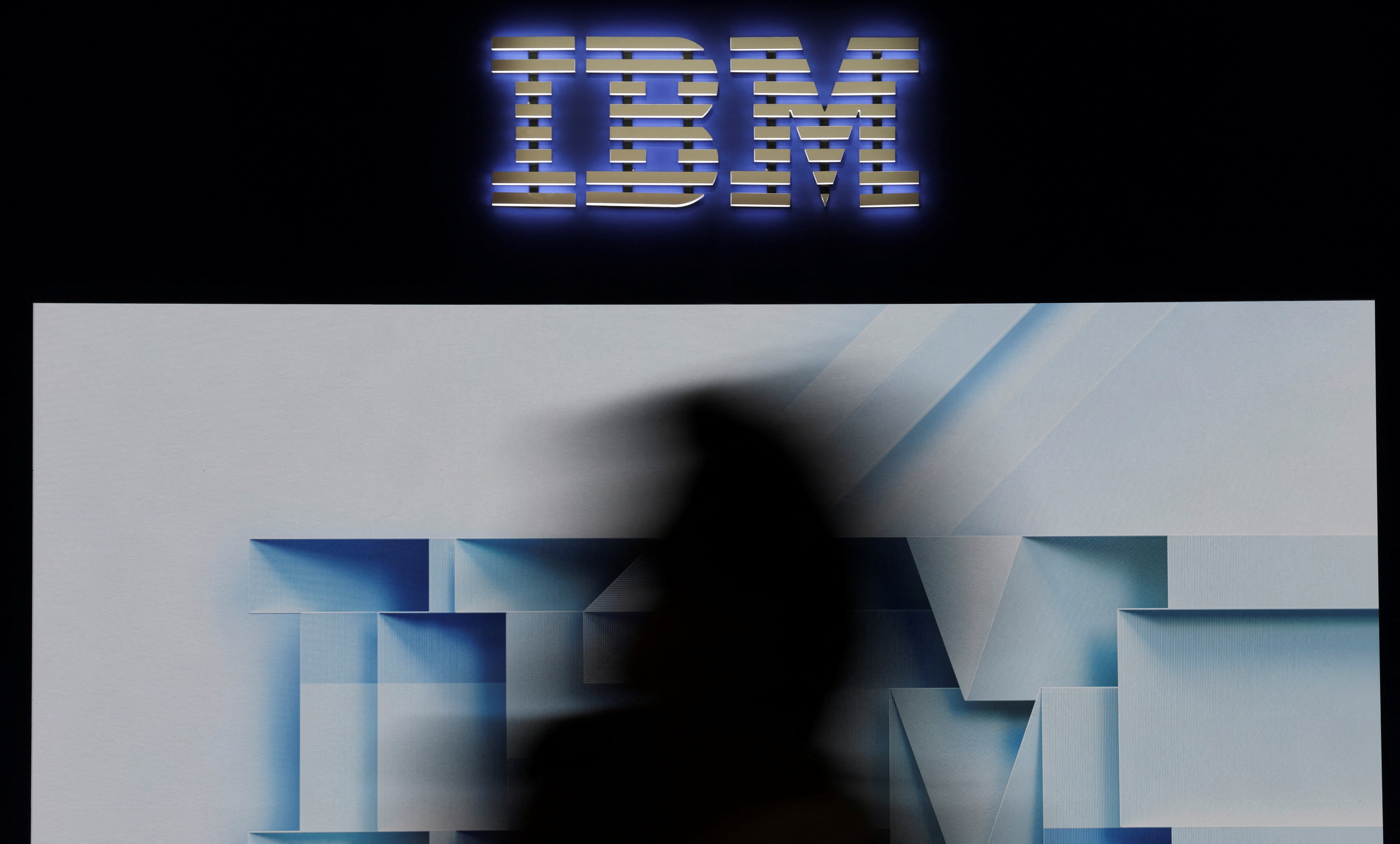 EUA anunciam US$ 2 bi para computação quântica; IBM leva US$ 1 bi e empresas disparam na bolsa