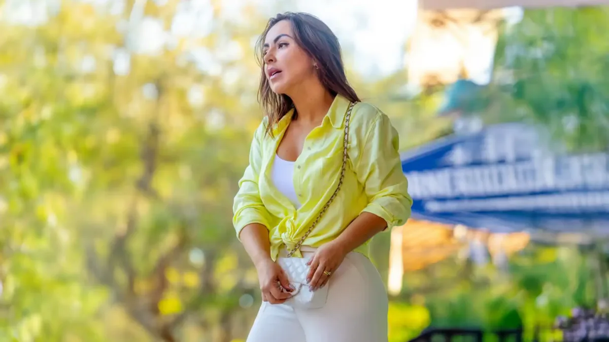 Após divórcio nos EUA, Pastora Renata Vieira é alvo de rumores de novo relacionamento; sexto casamento à vista?