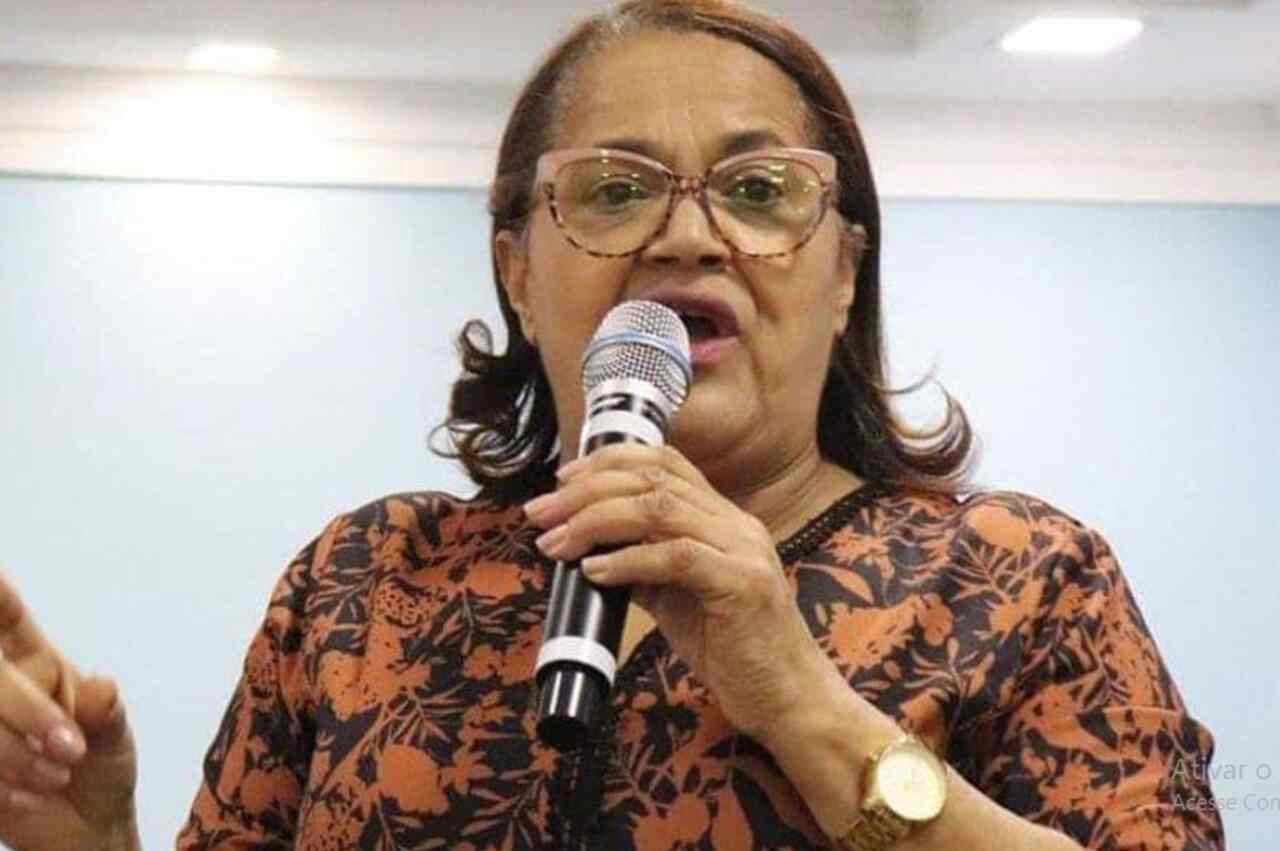Entre profecias e críticas: O retorno do discurso de Cristina Maranhão na web