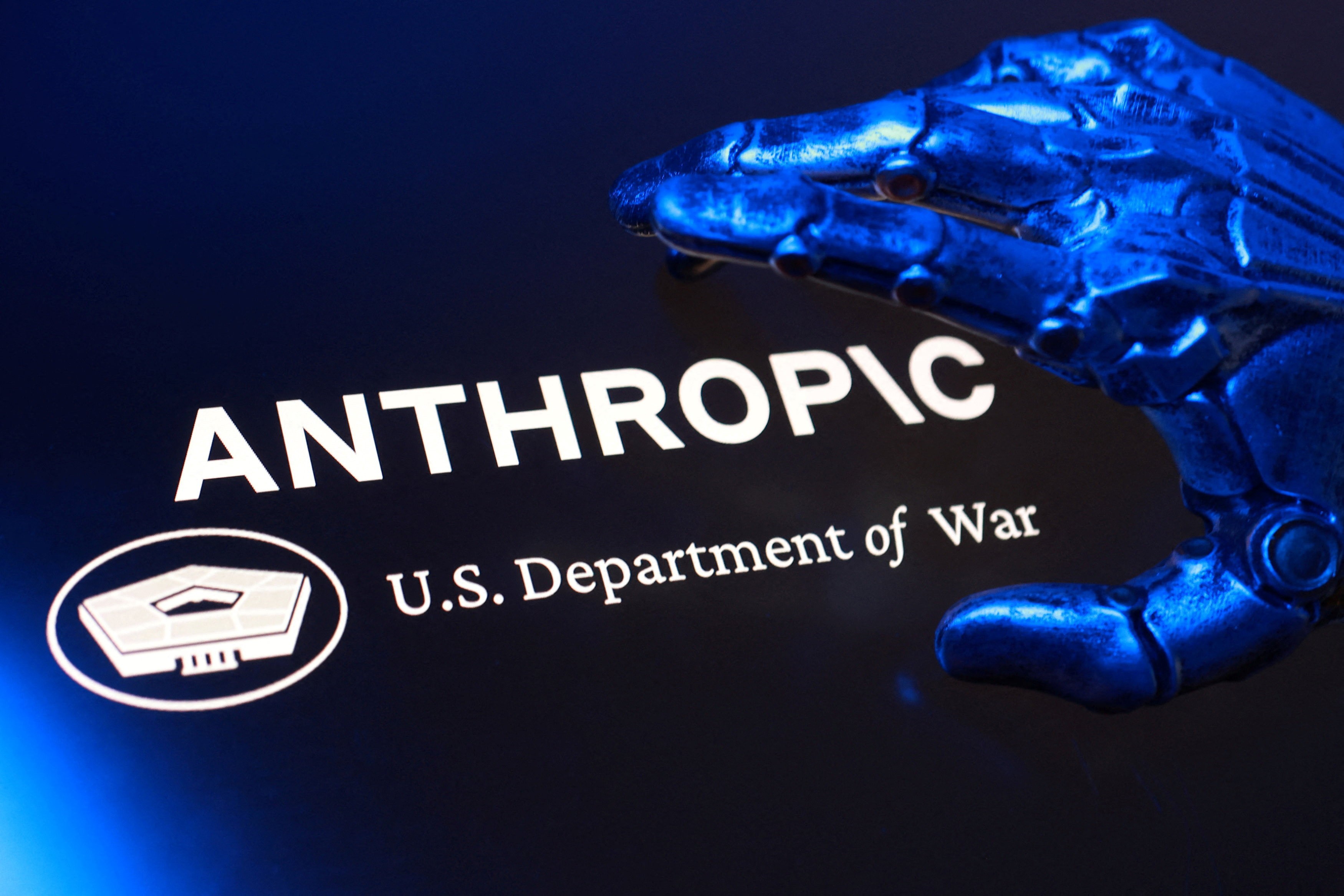 Anthropic ultrapassa OpenAI após captação de US$ 65 bi e acirra corrida por IPO