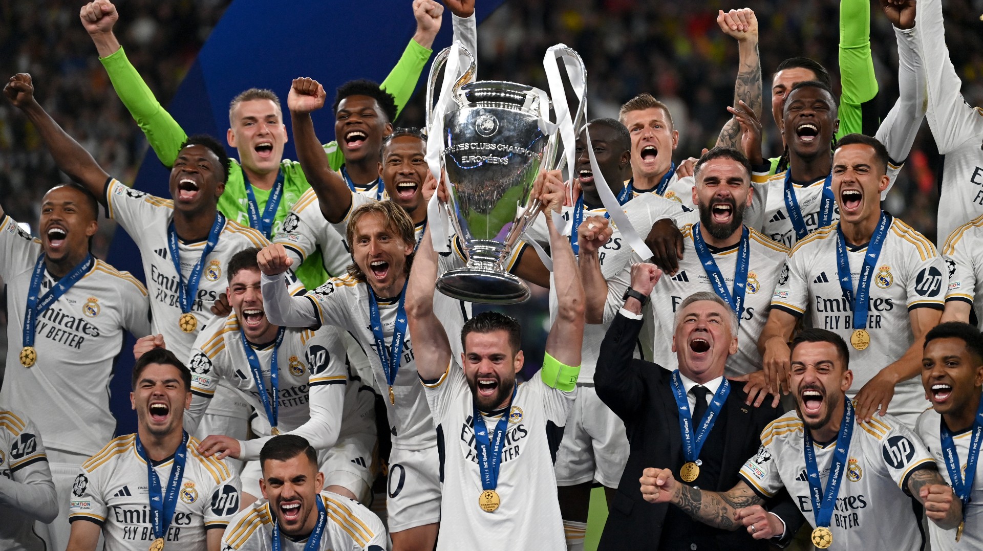 Real Madrid supera Dallas Cowboys em receita e lidera ranking Forbes dos clubes mais valiosos pelo 5º ano
