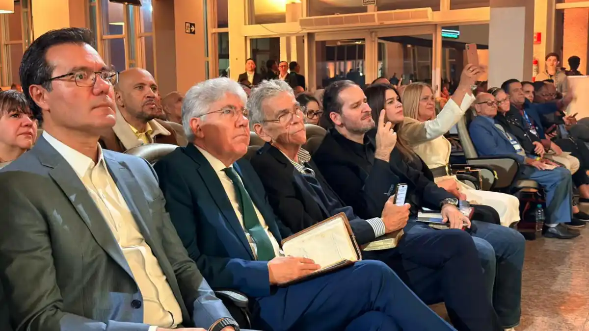 Com pregação de Hernandes Dias Lopes, Alex Madureira prestigia conferência na Adsa Brasil