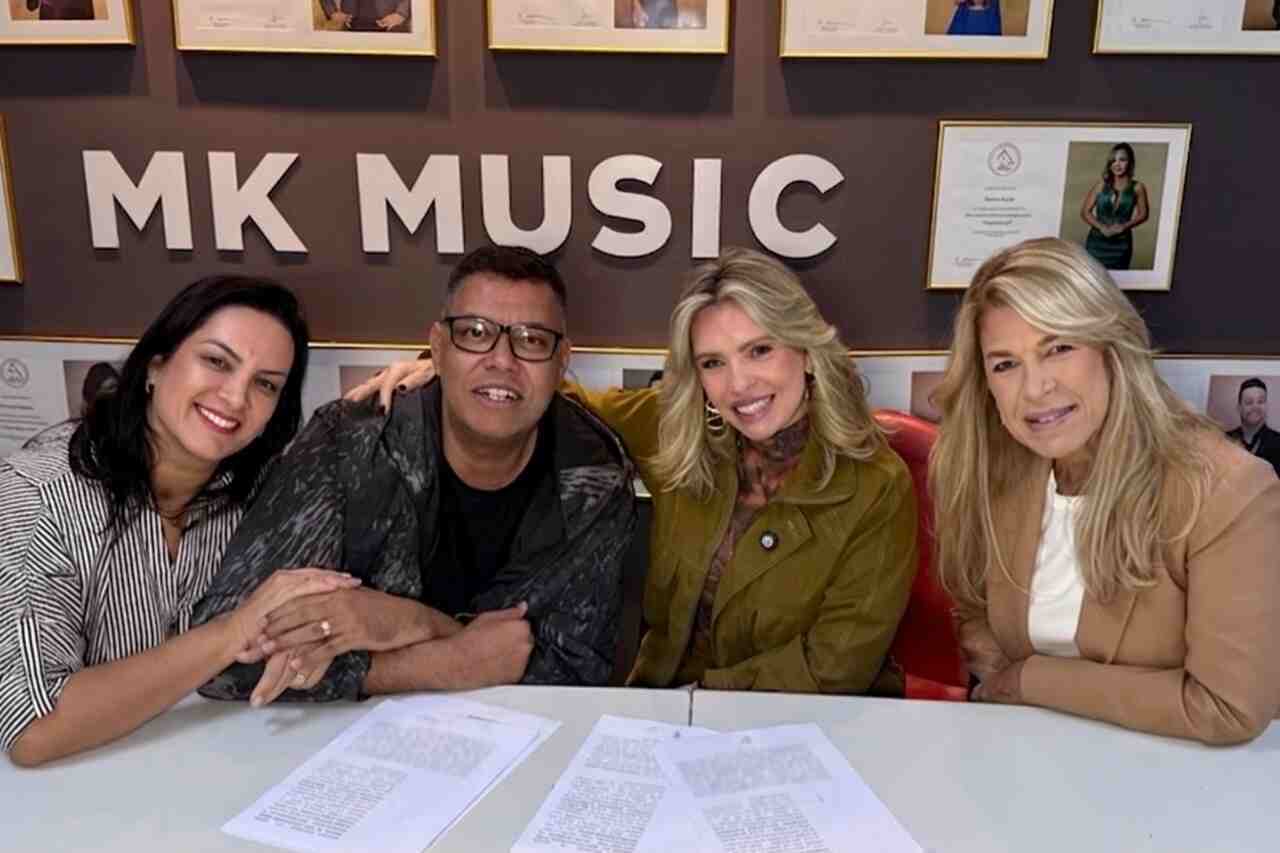 Com 2 Grammys Latino, Anderson Freire renova com a MK Music; parceria começou em 2006