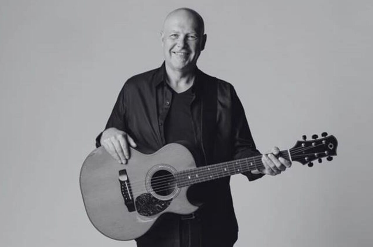 Morre Brian Doerksen, autor de "Vem, Esta é a Hora da Adoração", aos 60 no Canadá