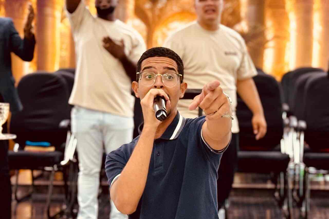Olha a Marcha viraliza em Reels e TikTok e impulsiona João Marcos no gospel digital