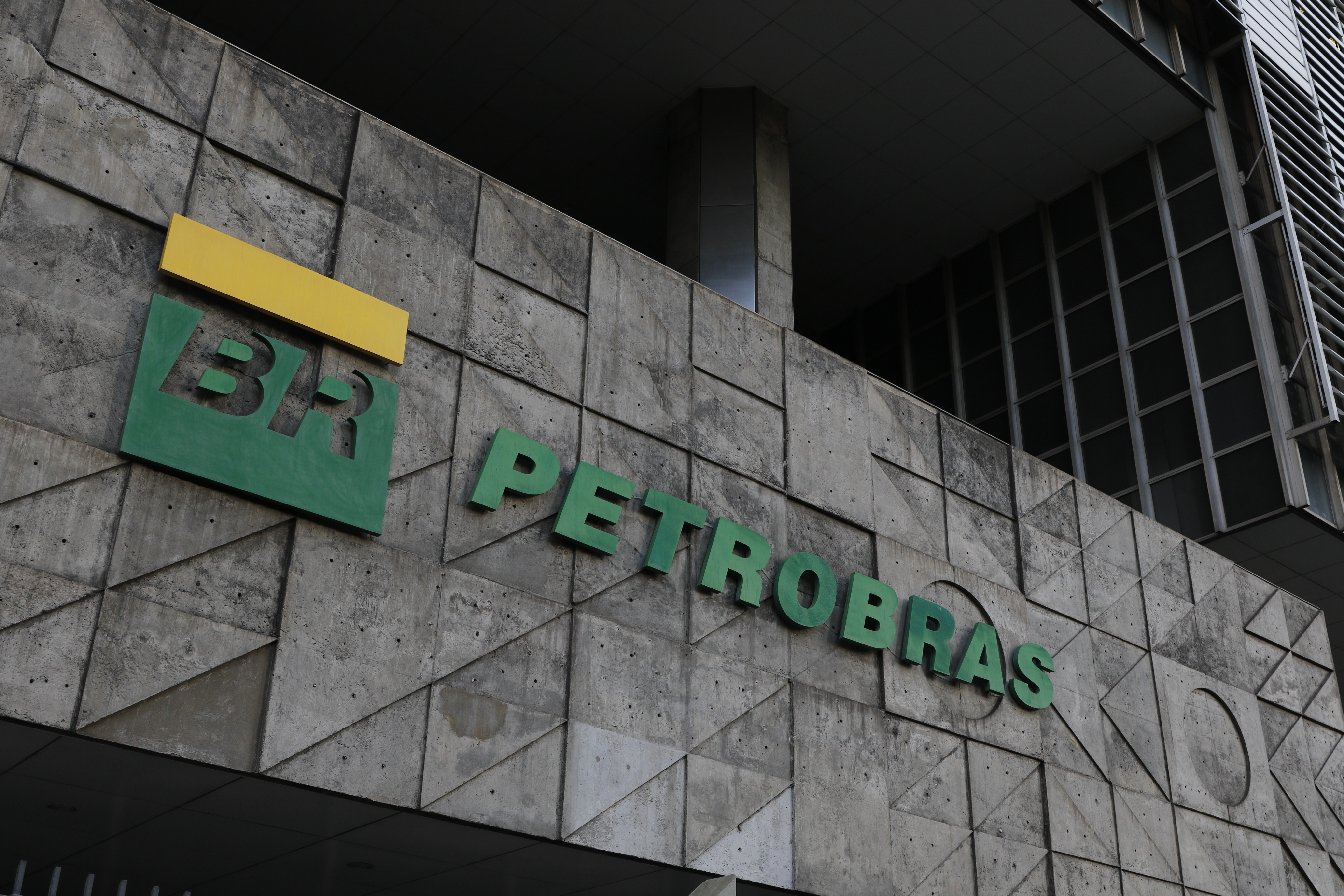 Lucro da Petrobras salta 96,8% no 2º trimestre e atinge R$ 52,4 bi; conselho aprova R$ 17,4 bi a acionistas