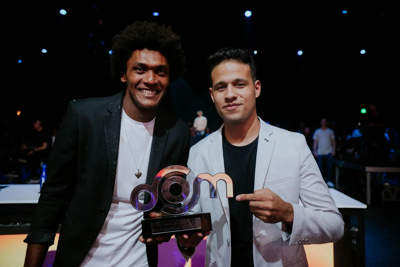De pedreiro a destaque nacional: Jeconias Santos divide vitória no Dom Reality com músicas autorais e recebe convite de Thalles Roberto