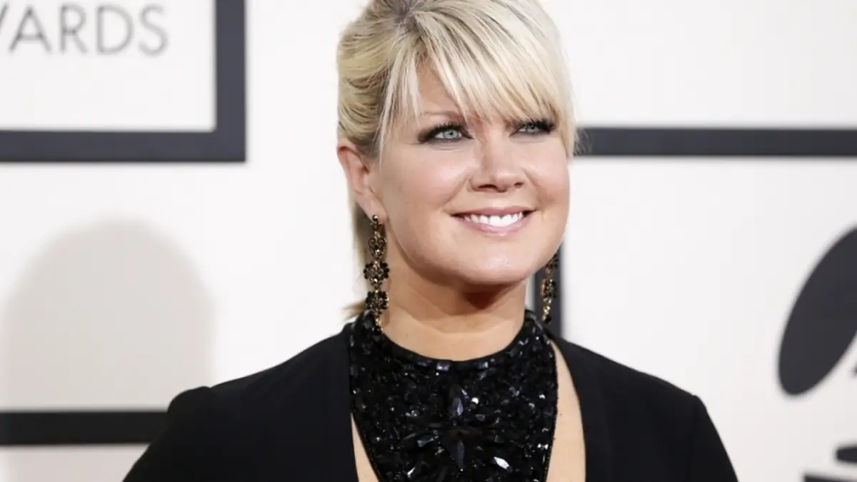 Natalie Grant enfrenta tumor junto ao nervo vocal e volta aos ensaios 7 semanas após cirurgia